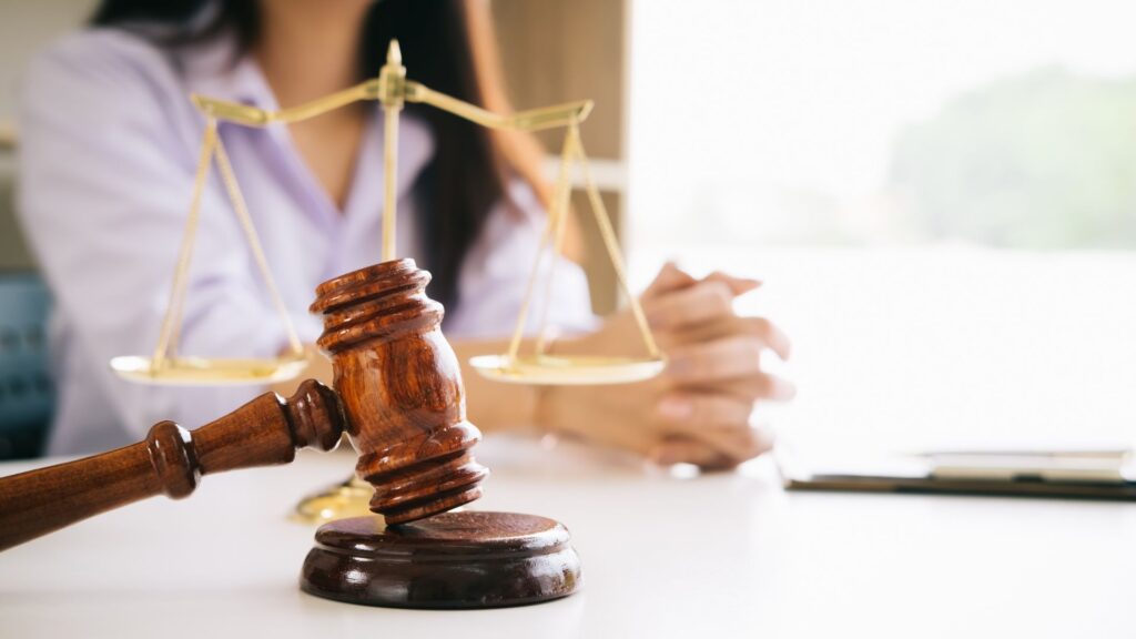 ПОЗОВ ПРО СТЯГНЕННЯ АЛІМЕНТІВ В УКРАЇНІ ТА ІЗРАЇЛІ: ДЕ ВИГІДНІШЕ?
